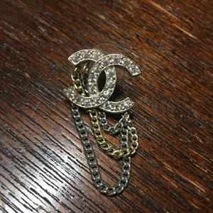 Chanel single earring (Right)